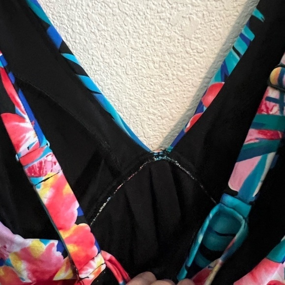 Floral Beach Betty Bathing Suit Size 2XL - Picture 4 of 9